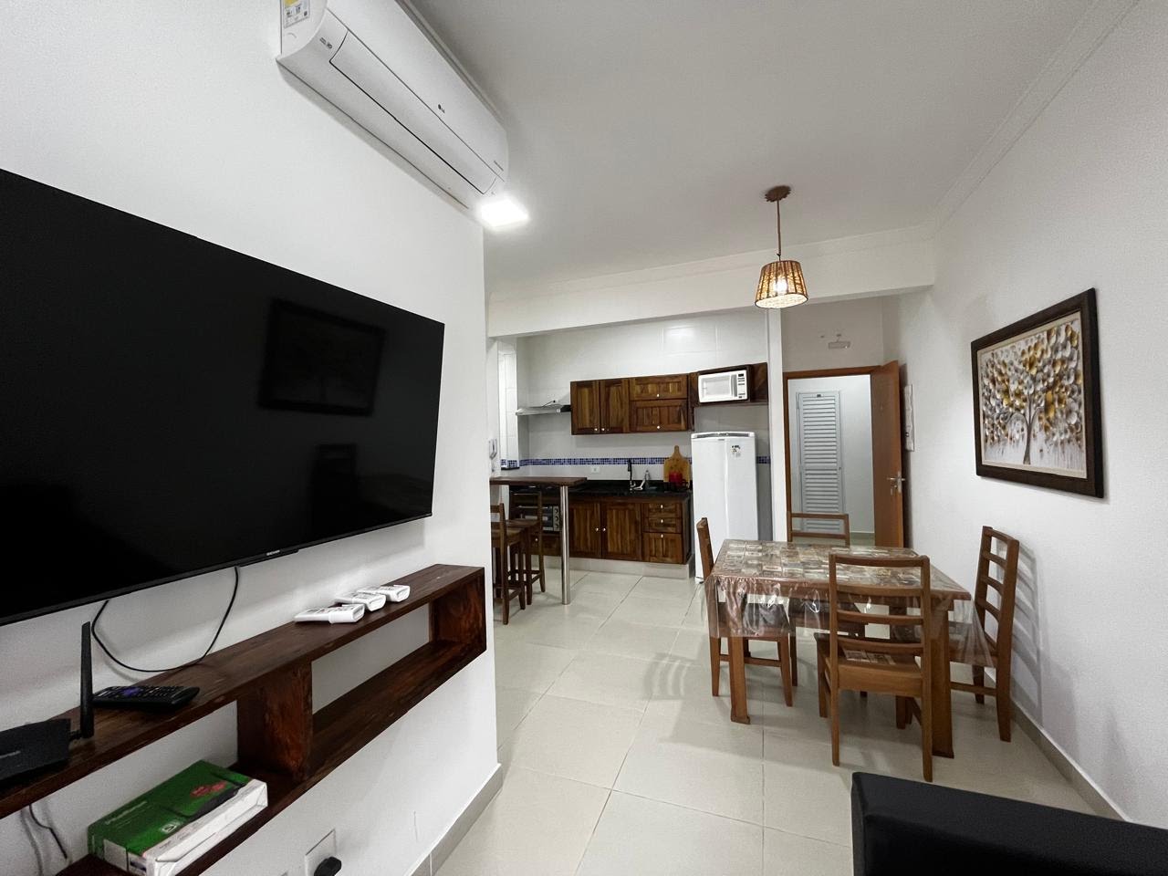 Apartamento à venda com 2 quartos, 1 suíte, 1 vaga e 65m² no Toninhas, Ubatuba (SP) — foto 2 de 9