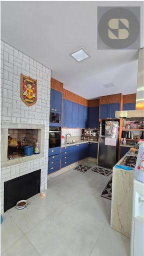 Casa em Santa Rosa, Cuiabá: 4 Suítes e 262m²