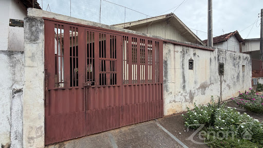 Casa de Madeira  à Venda em Vila Jardim, Adamantina – 3 Quartos