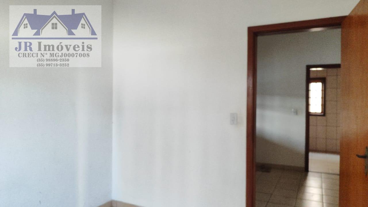Casa à venda com 3 quartos, 2 banheiros, 3 vagas e 100m² no Centro, Piranguinho (MG) — foto 8 de 28