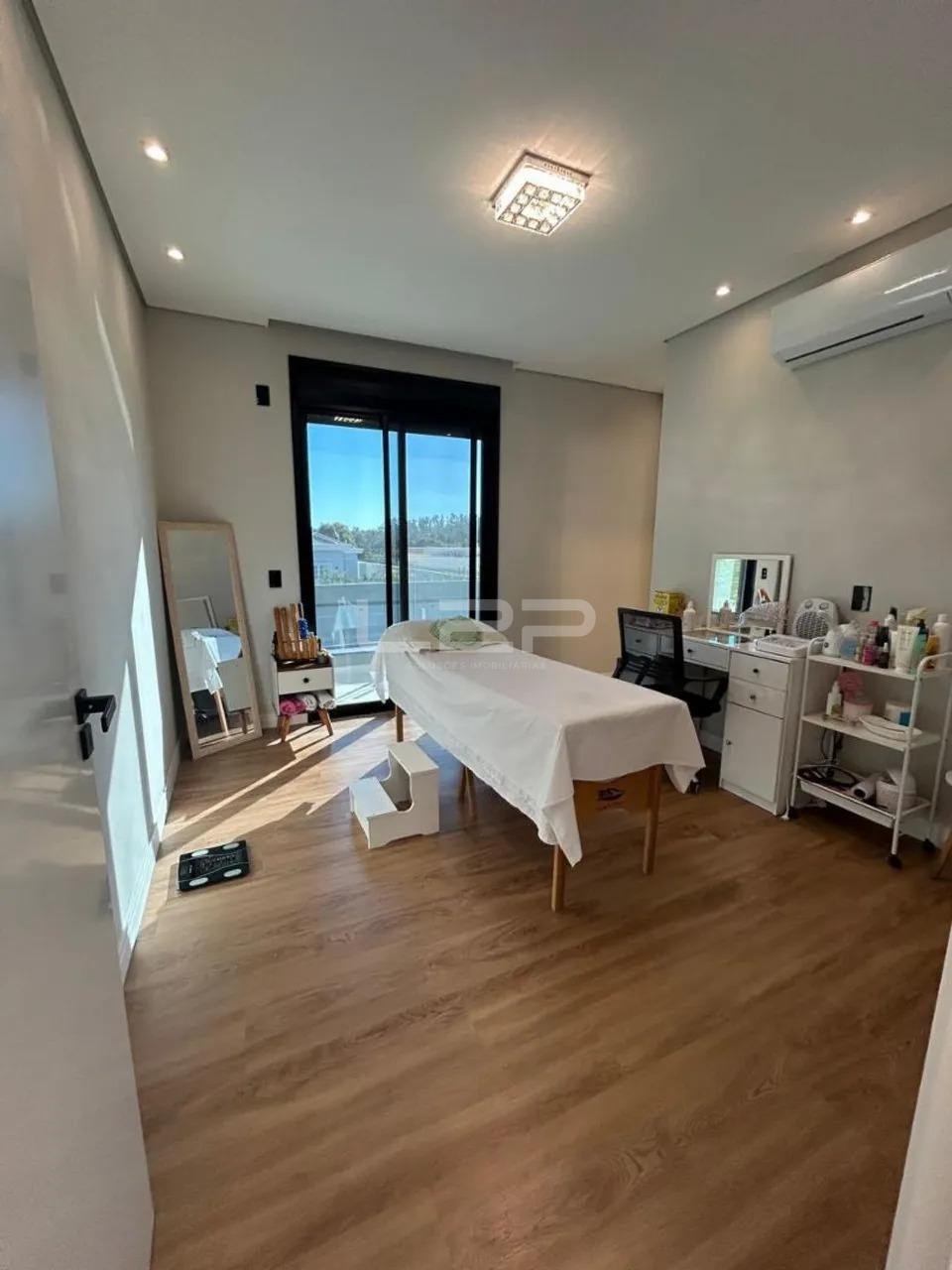 Casa à venda com 3 quartos, 3 suítes, 6 vagas e 376m² no Medeiros, Jundiaí (SP) — foto 18 de 23