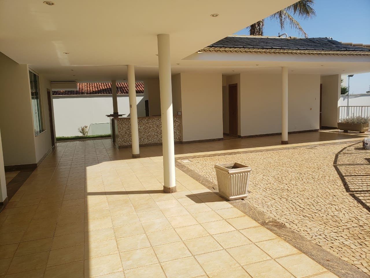 sobrado-a-venda-4-quartos-4-suites-5-vagas-morada-