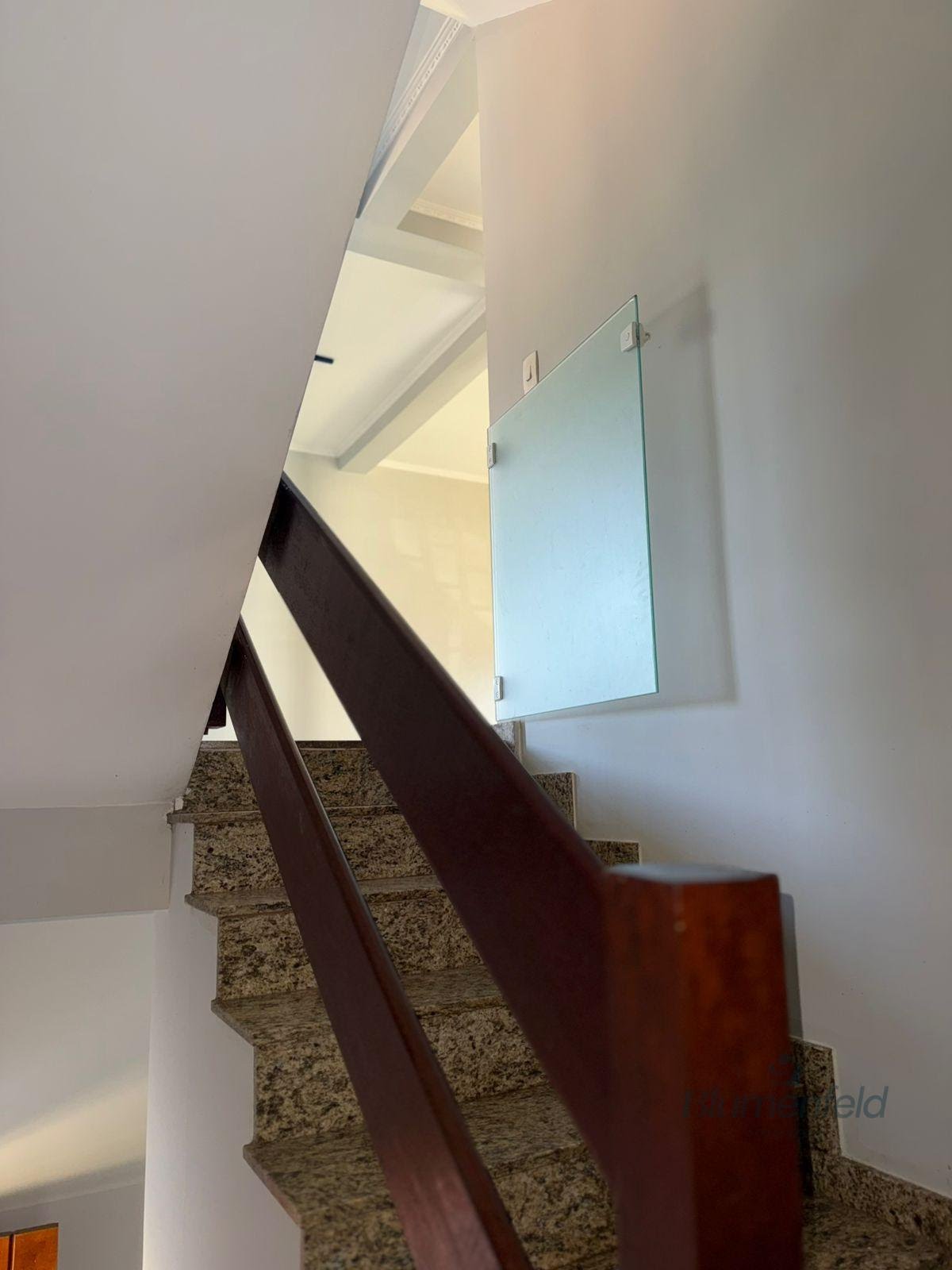 Casa para alugar com 4 quartos, 3 suítes, 2 vagas e 350m² no Arujá Country Club, Arujá (SP) — foto 10 de 30