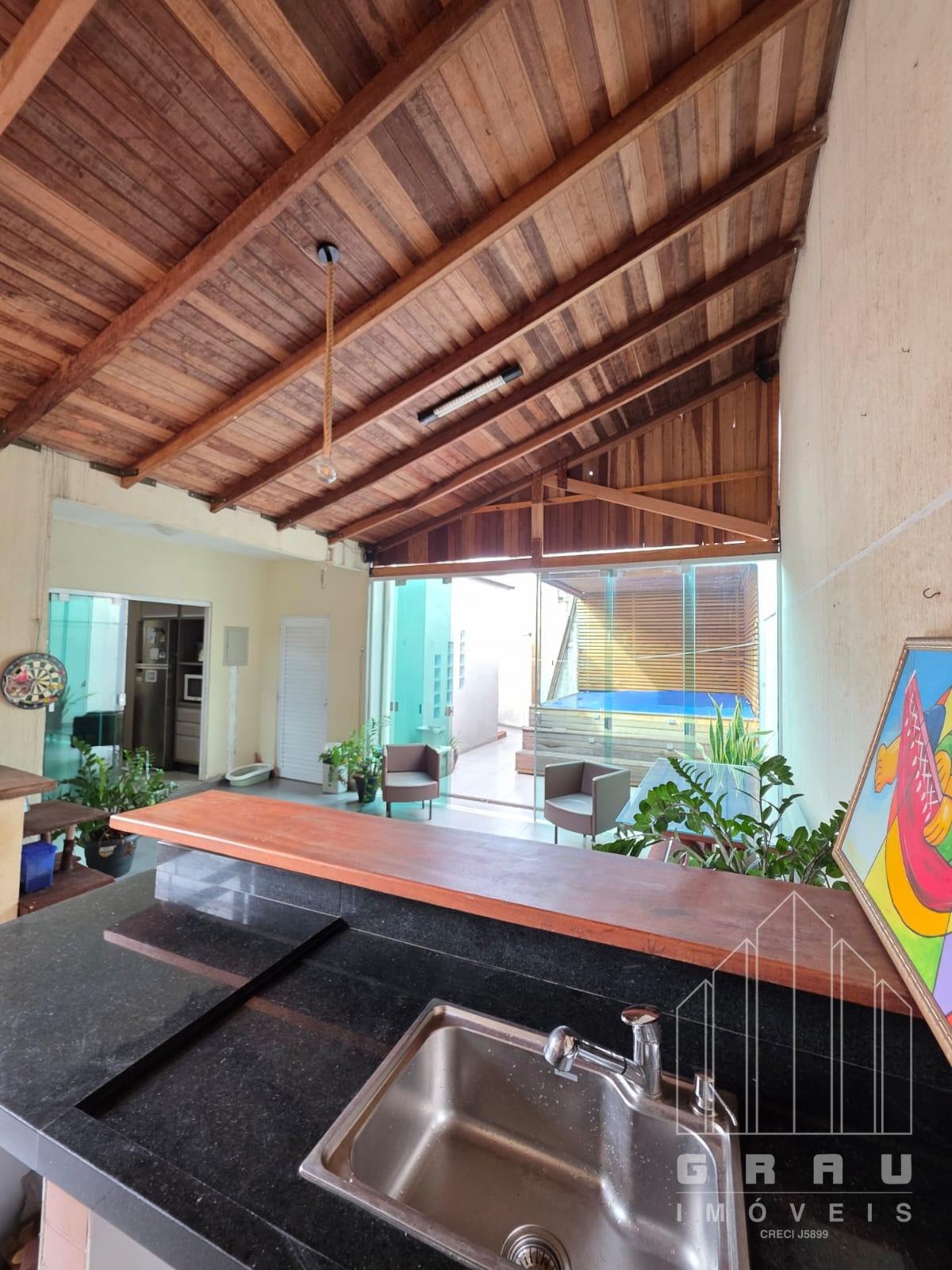 Casa no Jardim Ipê  -  Foz do Iguaçu