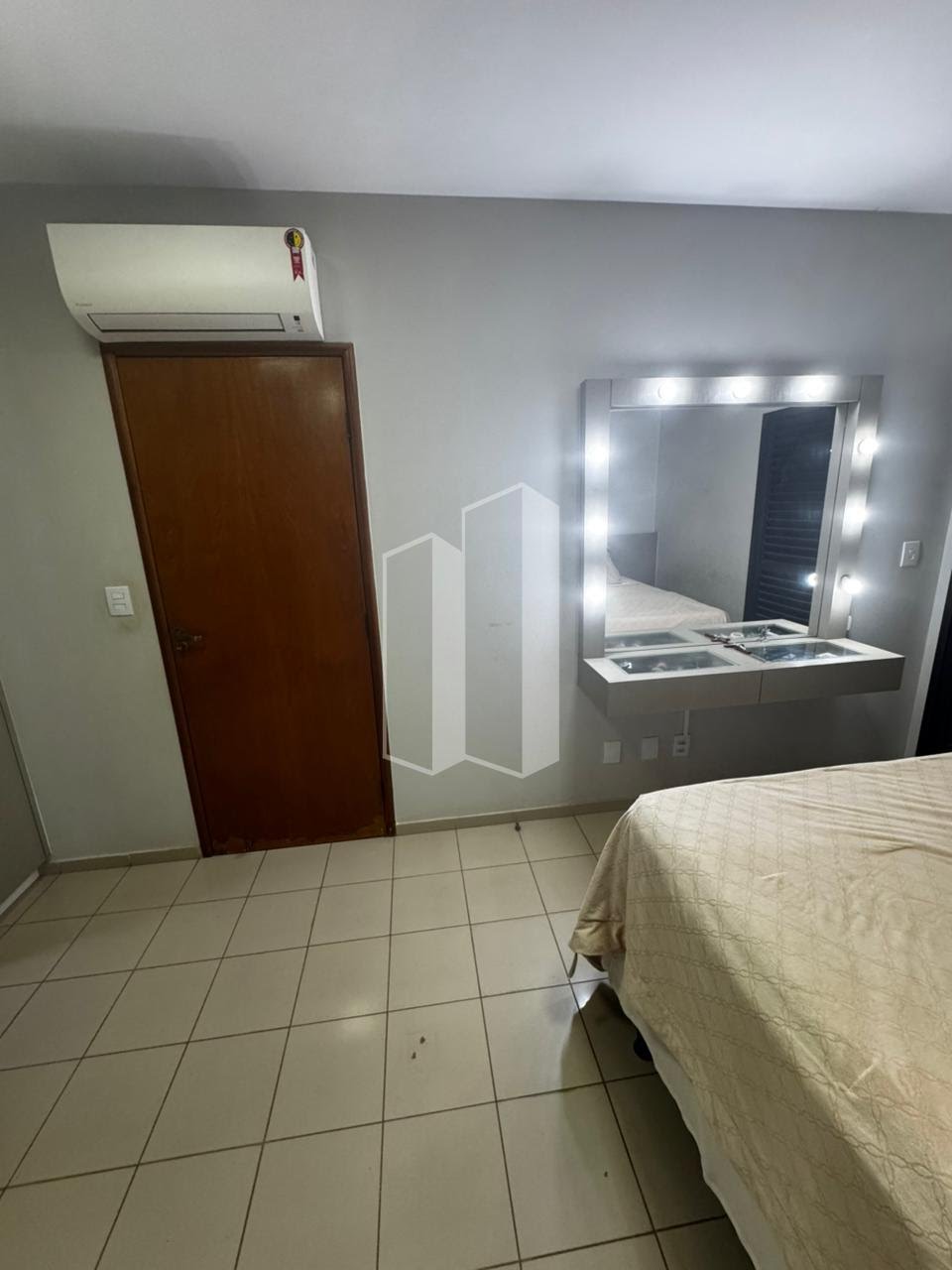 Apartamento à venda com 4 quartos, 1 suíte, 2 vagas e 110m² no Setor Bueno, Goiânia (GO) — foto 10 de 24