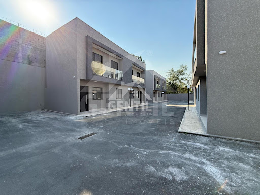 Casa em Condomínio na Fazendinha, 2 Dorms, 64m², à Venda