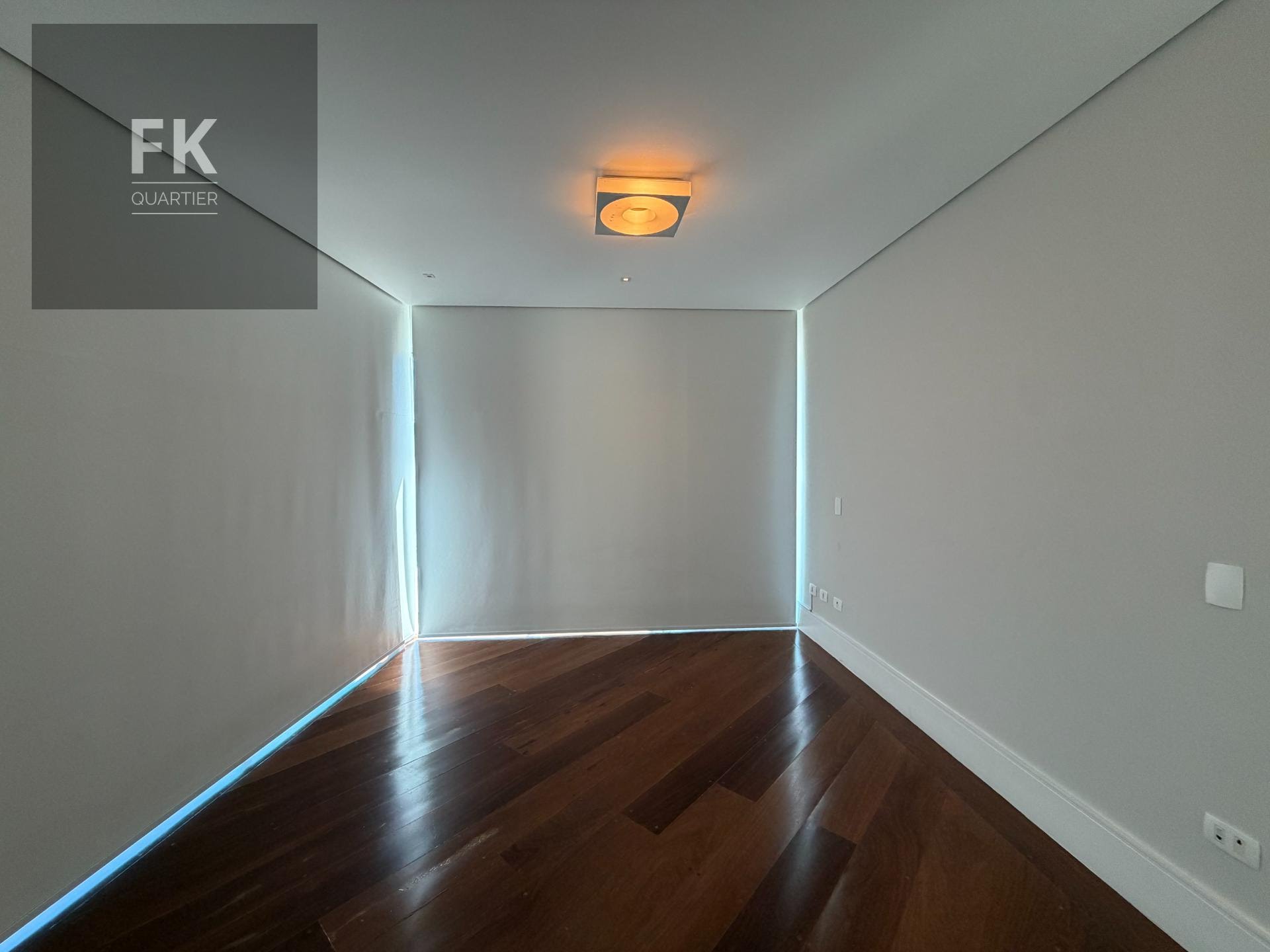 Casa à venda com 4 quartos, 4 suítes, 4 vagas e 480m² no Cidade Tamboré, Santana de Parnaíba (SP) — foto 15 de 30