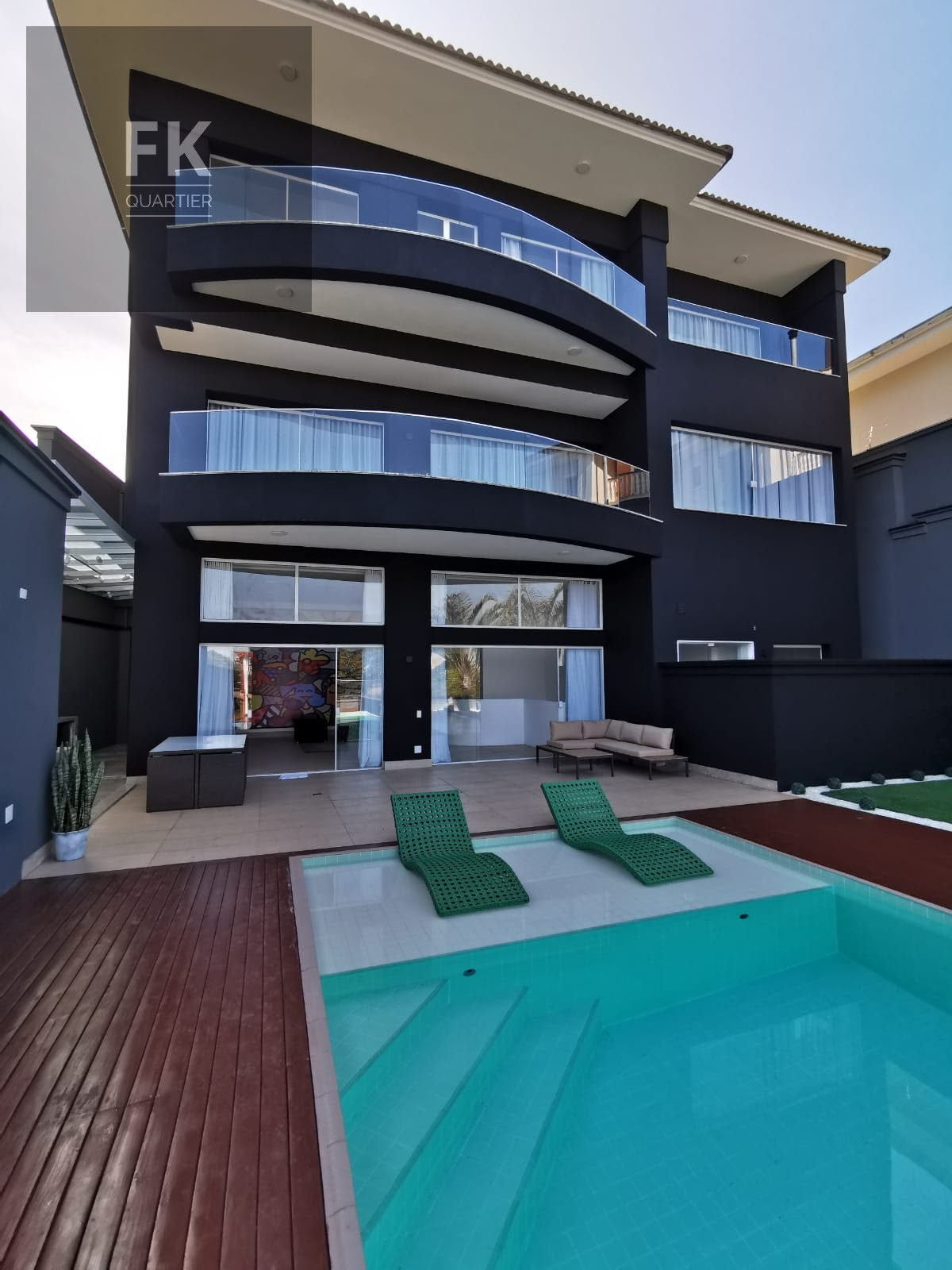 Casa à venda com 4 quartos, 6 banheiros, 7 vagas e 1500m² no Parque dos Principes, São Paulo — foto principal