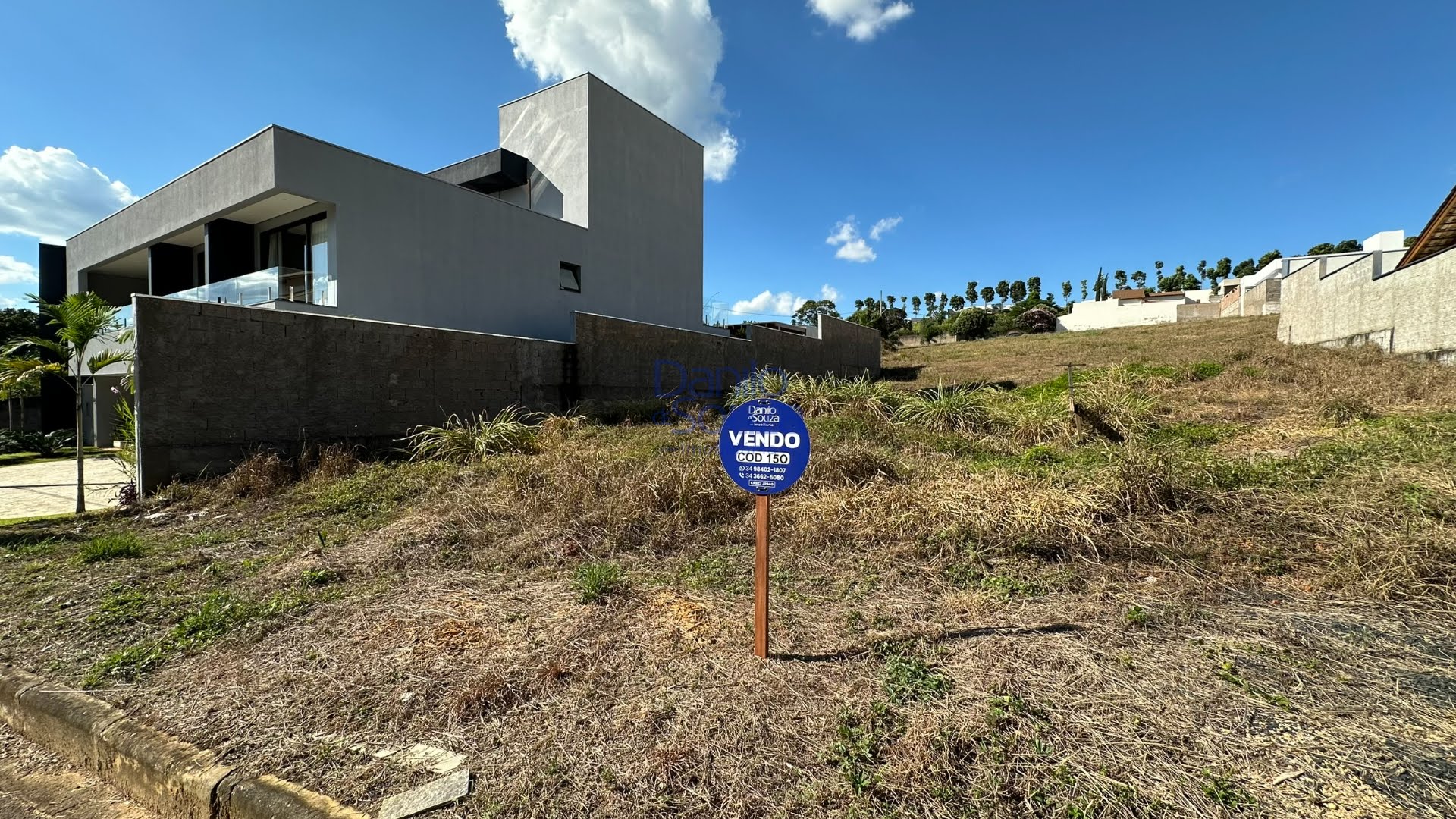 Terreno à venda com 575m² de terreno no Quintas do Lago, Araxá — foto principal