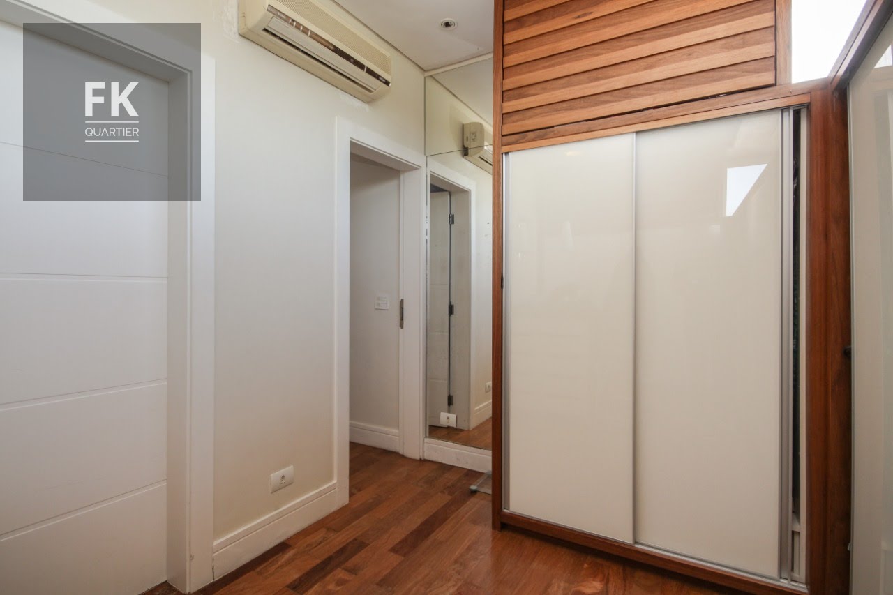 Casa à venda com 4 quartos, 4 suítes, 4 vagas e 421m² no Residencial Burle Marx, Santana de Parnaíba (SP) — foto 13 de 30