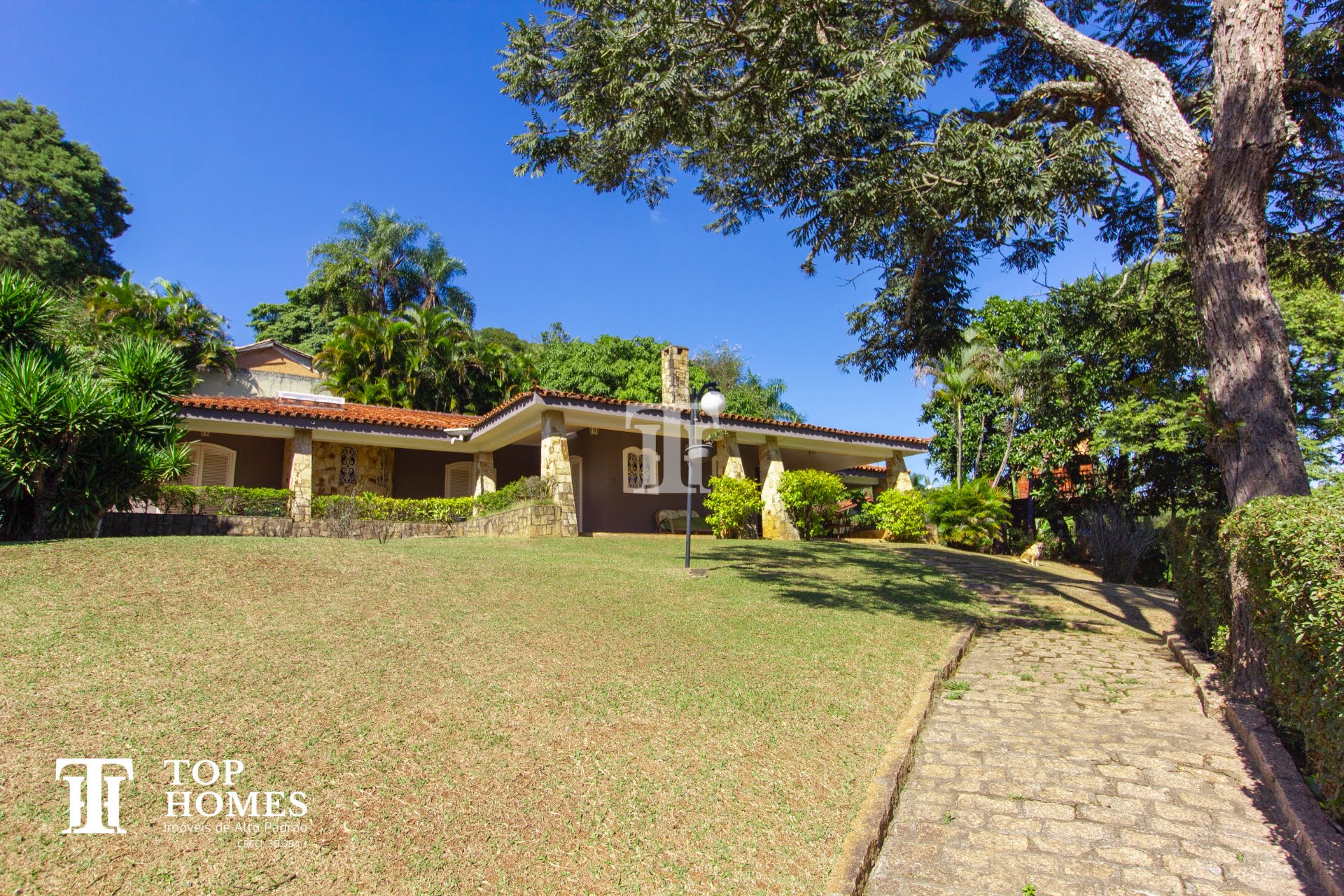 Casa chácara imóvel de alto padrão à venda no condomínio Village Scorpios II em Cajamar/SP