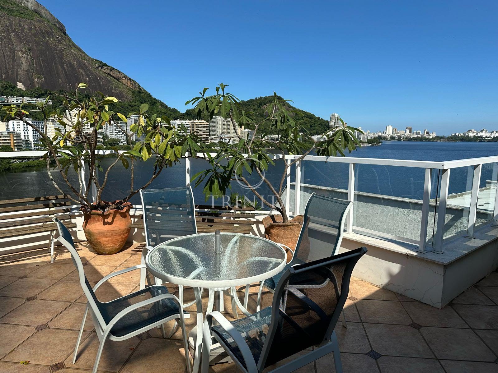 Vista - Lagoa - Cobertura Triplex - Trinità IMobiliária