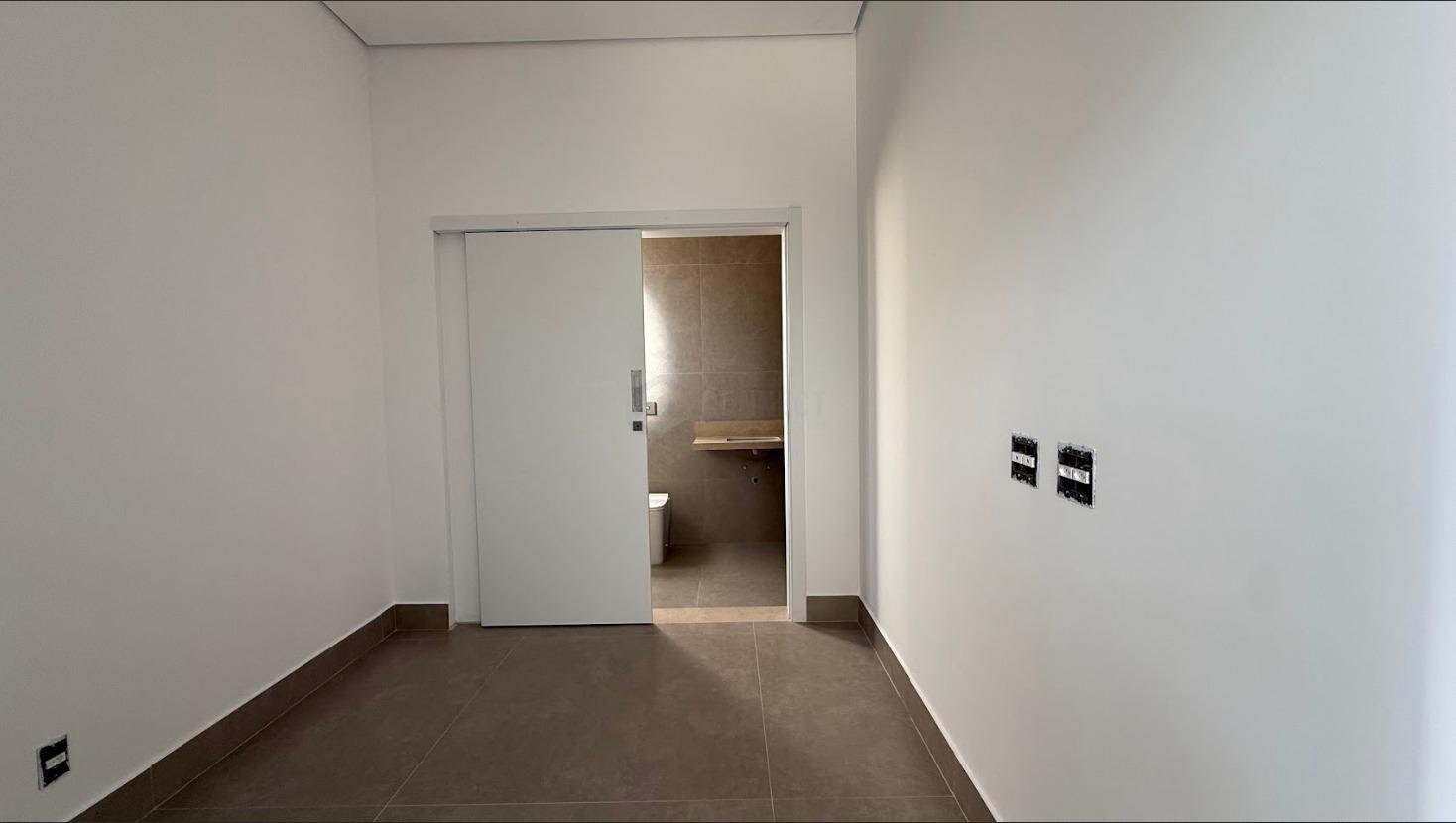 Casa à venda com 4 quartos, 4 suítes, 6 vagas e 399m² no Alphaville Nova Esplanada 2, Votorantim (SP) — foto 7 de 28
