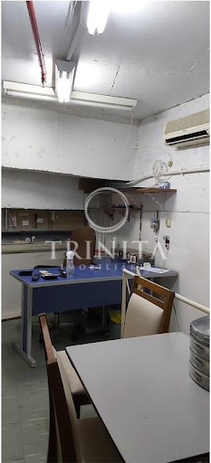 escritorioloja1.3-barrasquare-trinitaimoveis.jpg