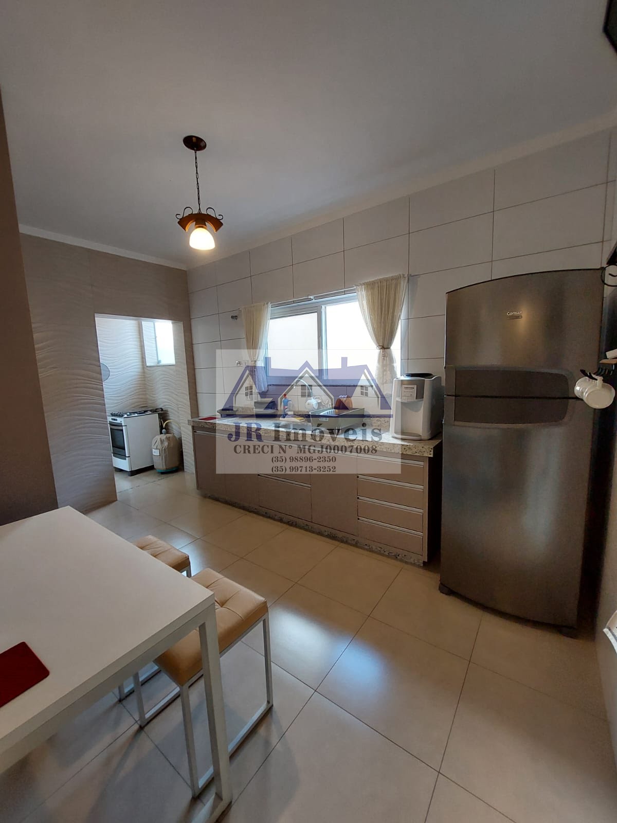 Apartamento à venda com 2 quartos, 1 suíte e 1 vaga no Centro, Itajubá (MG) — foto 3 de 30