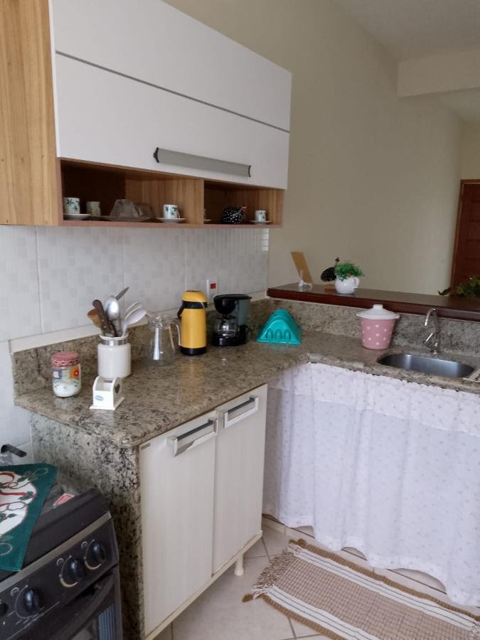 Casa à venda com 3 quartos, 2 suítes, 3 vagas e 210m² no Extensão Serramar, Rio das Ostras (RJ) — foto 5 de 8