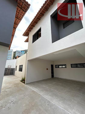 Casa de Condominio em Cidade Jardim  -  Caraguatatuba