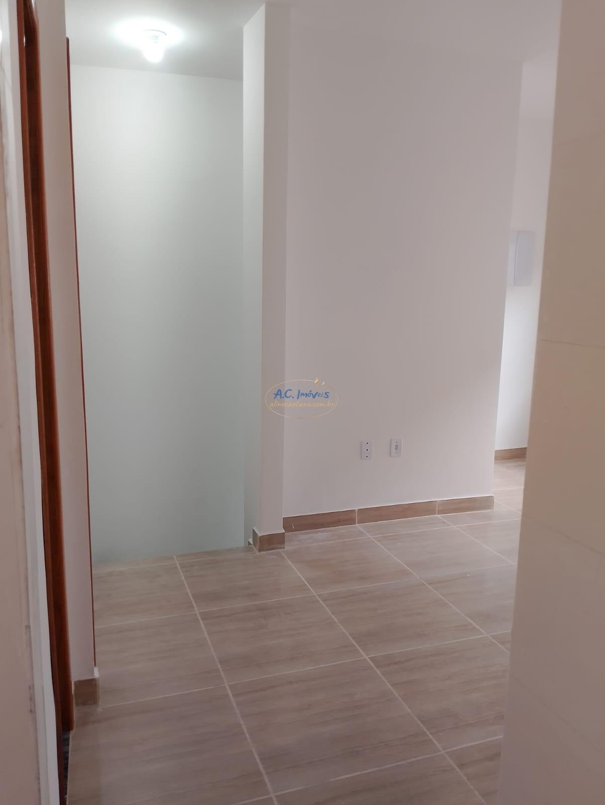 Casa à venda com 2 quartos, 1 banheiro, 1 vaga e 51m² no Ribeirópolis, Praia Grande — foto principal