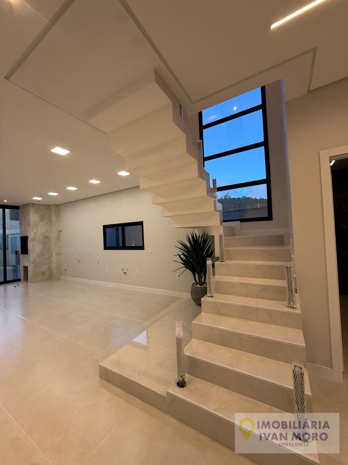 Casa à venda com 3 quartos, 1 suíte, 2 vagas e 192m² no Canasvieiras, Florianópolis (SC) — foto 6 de 30
