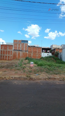 Terreno no Jardim Araxá de 180m2 em Umuarama, próximo ao CONDOMINIO VILA RICA RESIDENCE
