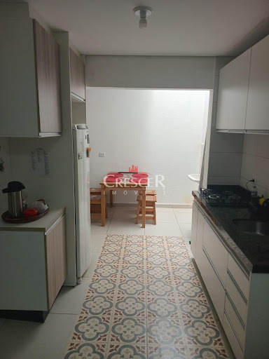 Sobrado com 02 quartos mobiliado em Matinhos