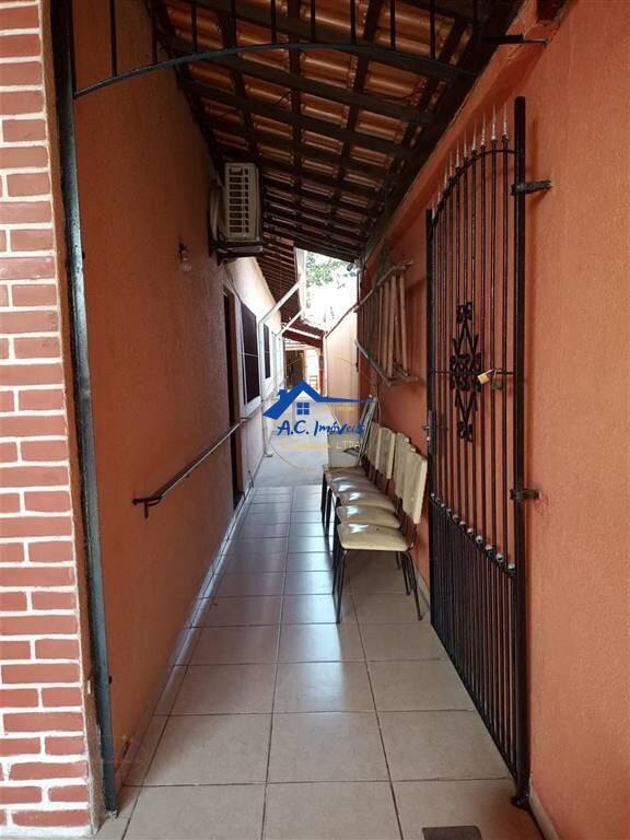 Casa à venda com 3 quartos, 2 banheiros, 2 vagas e 182m² no Tupi, Praia Grande (SP) — foto 7 de 30