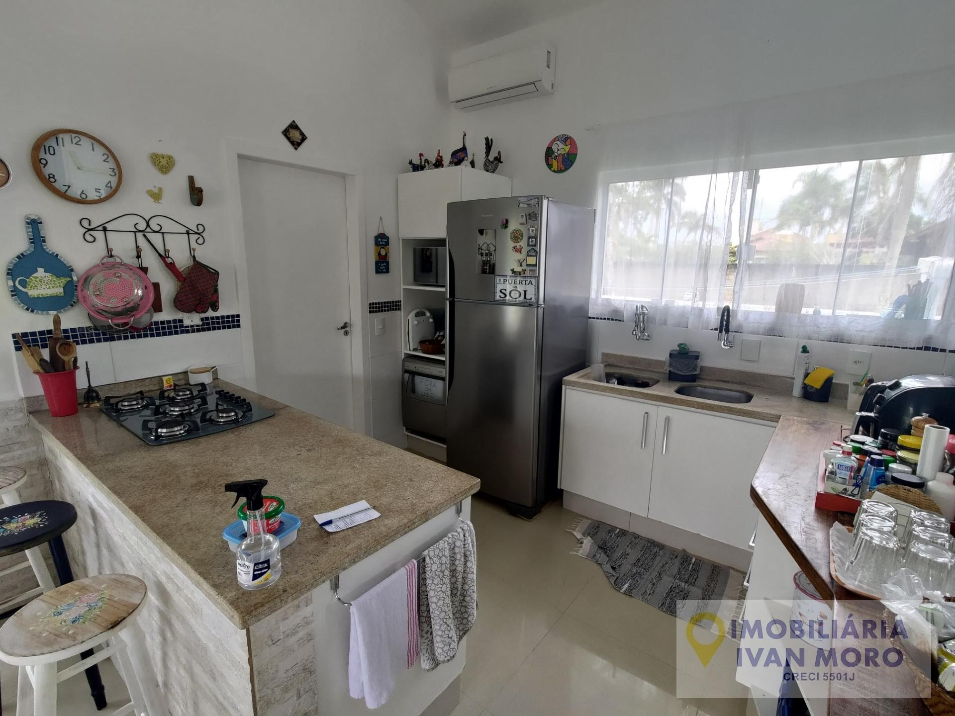 Casa à venda com 4 quartos, 3 suítes, 2 vagas e 230m² no Daniela, Florianópolis (SC) — foto 15 de 30