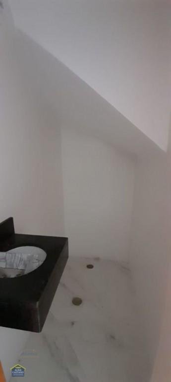 Casa à venda com 2 quartos, 1 suíte, 2 vagas e 71m² no Sítio do Campo, Praia Grande (SP) — foto 3 de 14