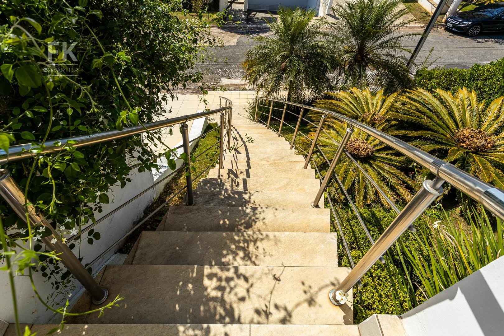 Casa à venda com 3 quartos, 3 suítes, 4 vagas e 245m² no Alphaville, Santana de Parnaíba (SP) — foto 3 de 26