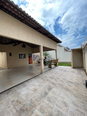 Casa à Venda em Interlagos - 270m², 2 Dormitórios, R$890k