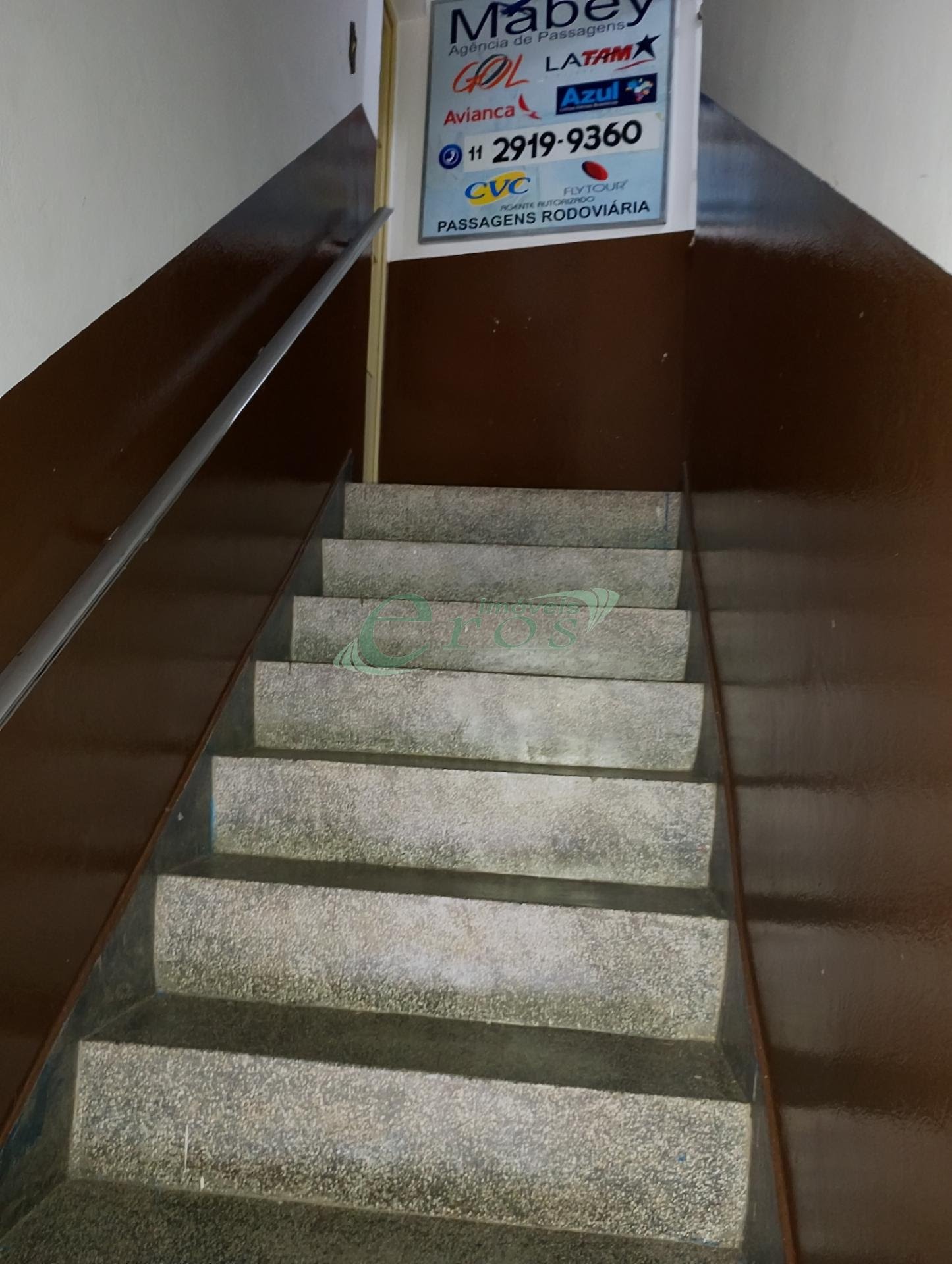 ESCADA DE ACESSO A SALA