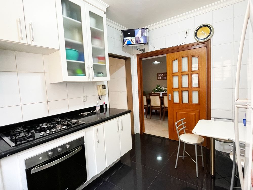 Casa à venda com 3 quartos, 1 suíte, 6 vagas e 380m² no Jardim Anhangüera, Ribeirão Preto (SP) — foto 8 de 30