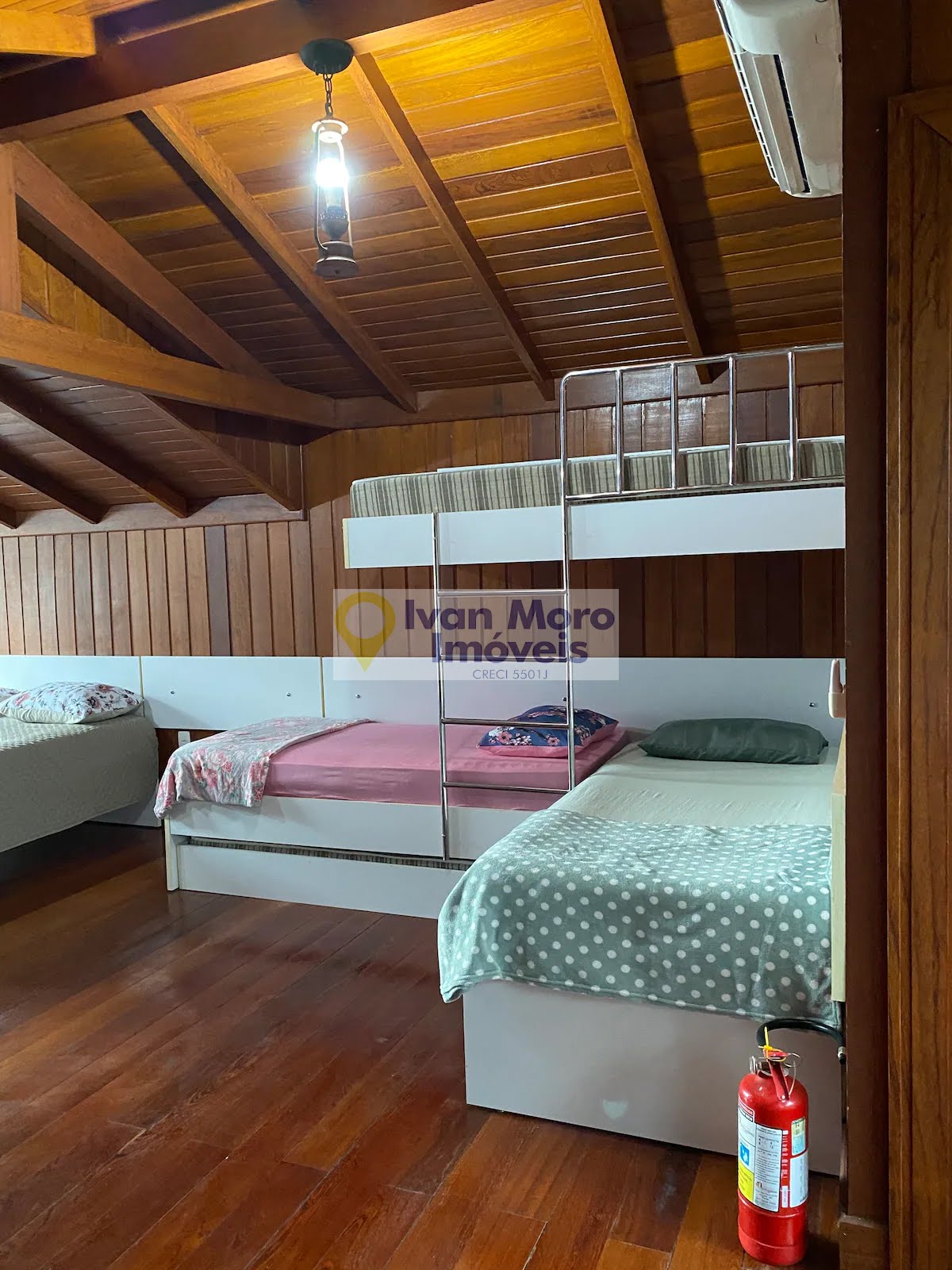Casa para alugar com 4 quartos, 3 suítes, 3 vagas e 350m² no Daniela, Florianópolis (SC) — foto 28 de 30
