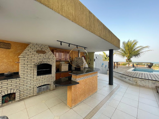 Casa 4 Dormitórios à Venda em Village 3, Porto Seguro, 354m²