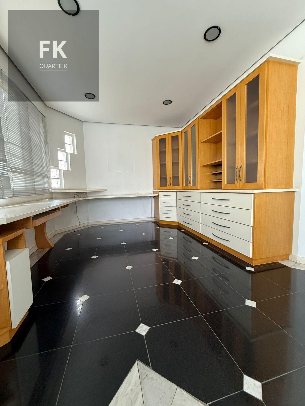 Casa à venda com 4 quartos, 4 suítes e 480m² no Alphaville Residencial Dois, Barueri (SP) — foto 17 de 19