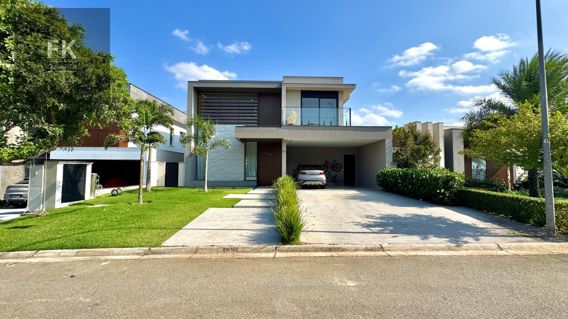 Casa à venda com 4 quartos, 4 suítes, 5 vagas e 322m² no Alphaville, Santana de Parnaíba (SP) — foto 2 de 24