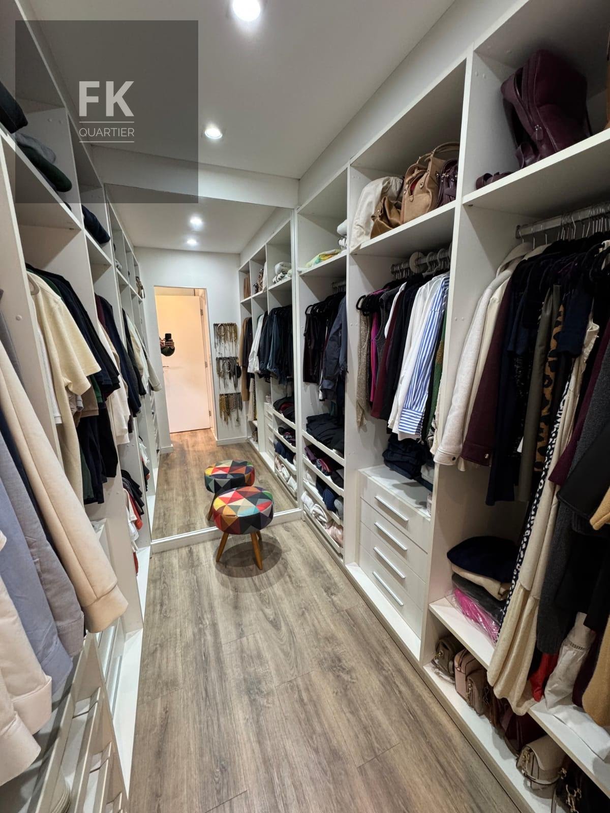 Casa à venda com 4 quartos, 4 suítes, 2 vagas e 290m² no Tamboré, Santana de Parnaíba (SP) — foto 19 de 22