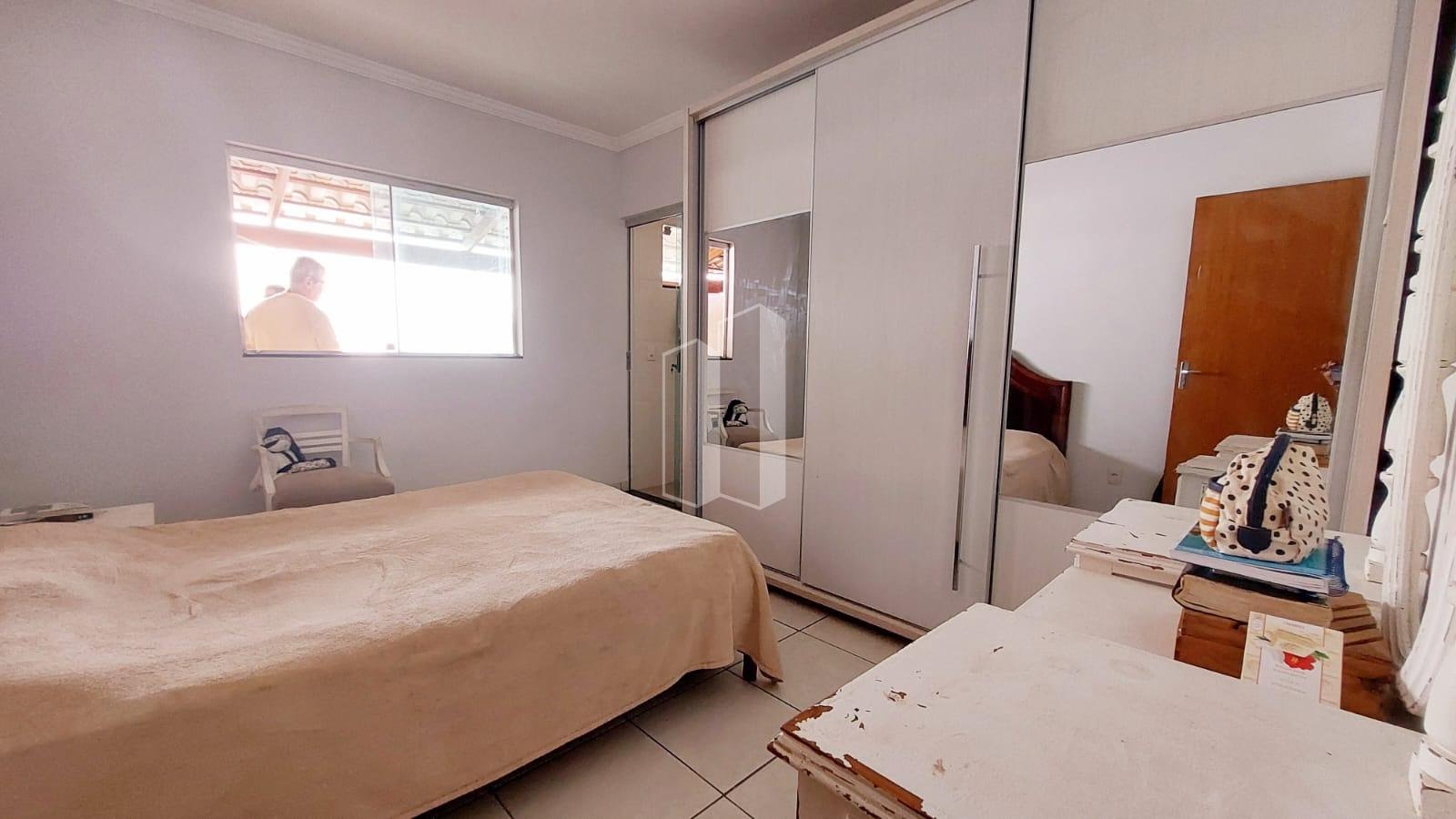 Casa à venda com 3 quartos, 1 suíte, 3 vagas e 184m² no Jardim Presidente, Goiânia (GO) — foto 2 de 18