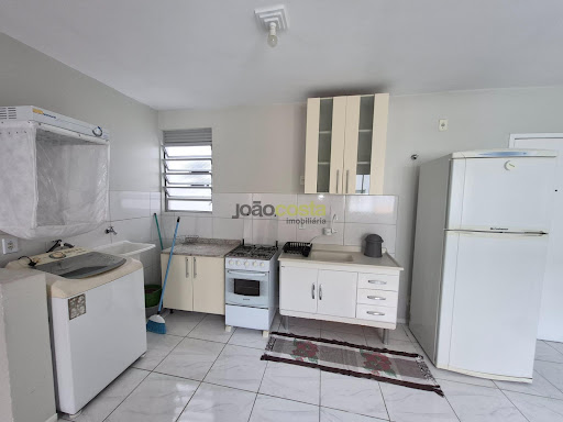 Apartamento à Venda em Palhoça: 2 Dormitórios, 54m²
