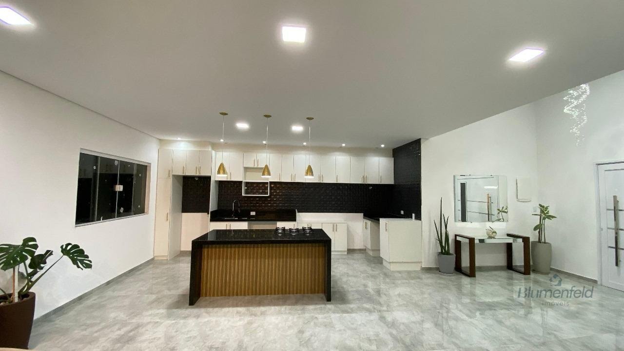 Casa à venda com 3 quartos, 3 suítes e 2200m² no Arujá Hills III, Arujá (SP) — foto 9 de 30