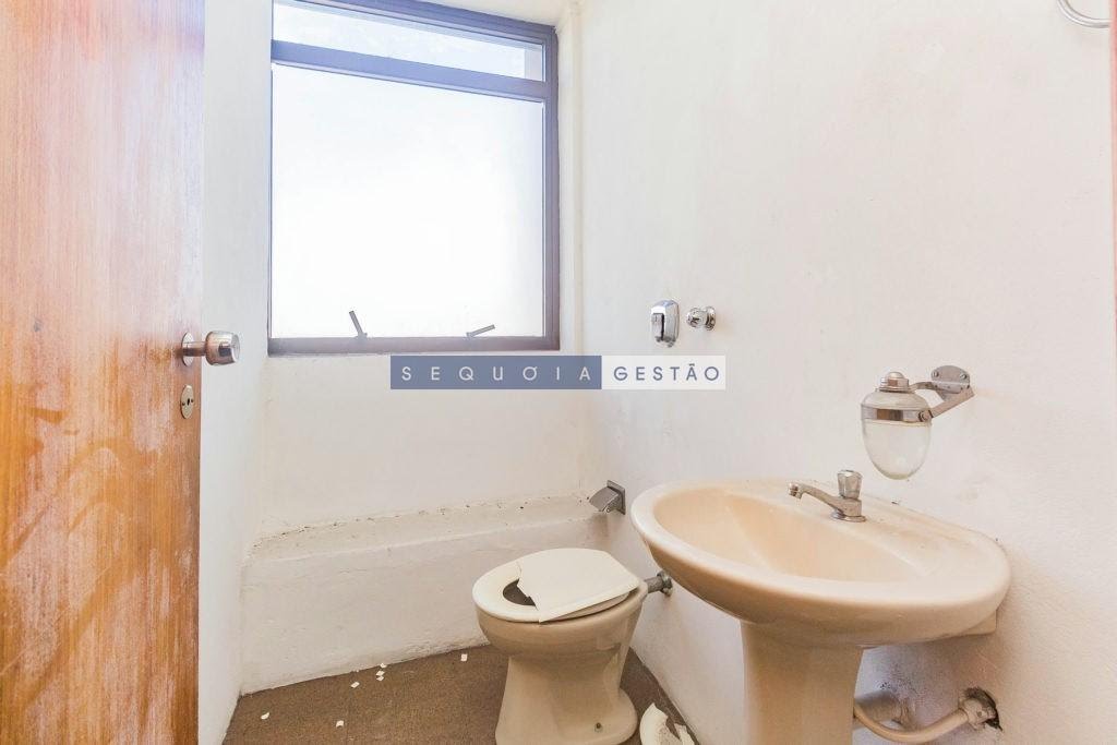 Comercial à venda com 1 banheiro, 4 vagas e 381m² no Floresta, Porto Alegre (RS) — foto 12 de 24