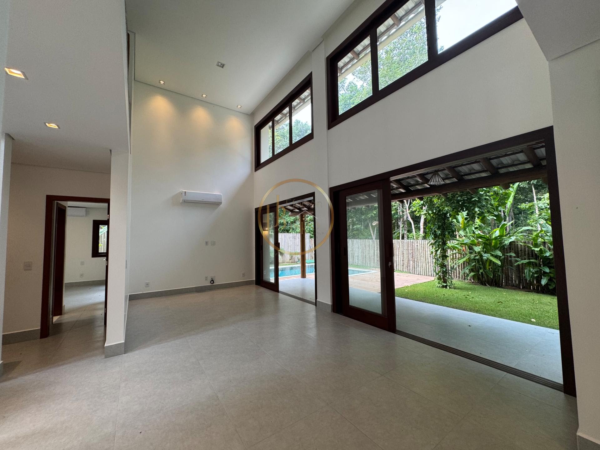 Casa à venda com 4 quartos, 4 suítes, 2 vagas e 202m² no Arraial D'ajuda, Porto Seguro (BA) — foto 12 de 19