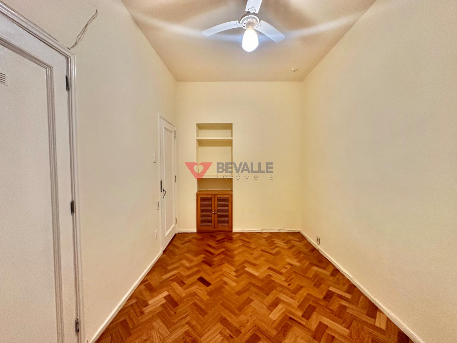 Apartamento à venda com 4 quartos, 1 suíte, 1 vaga e 130m² no Leblon, Rio de Janeiro (RJ) — foto 12 de 30