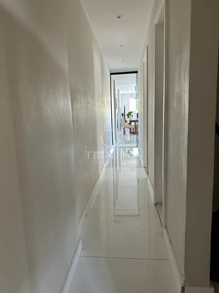Corredor - Recreio dos Bandeirantes - Trinità Imobiliária
