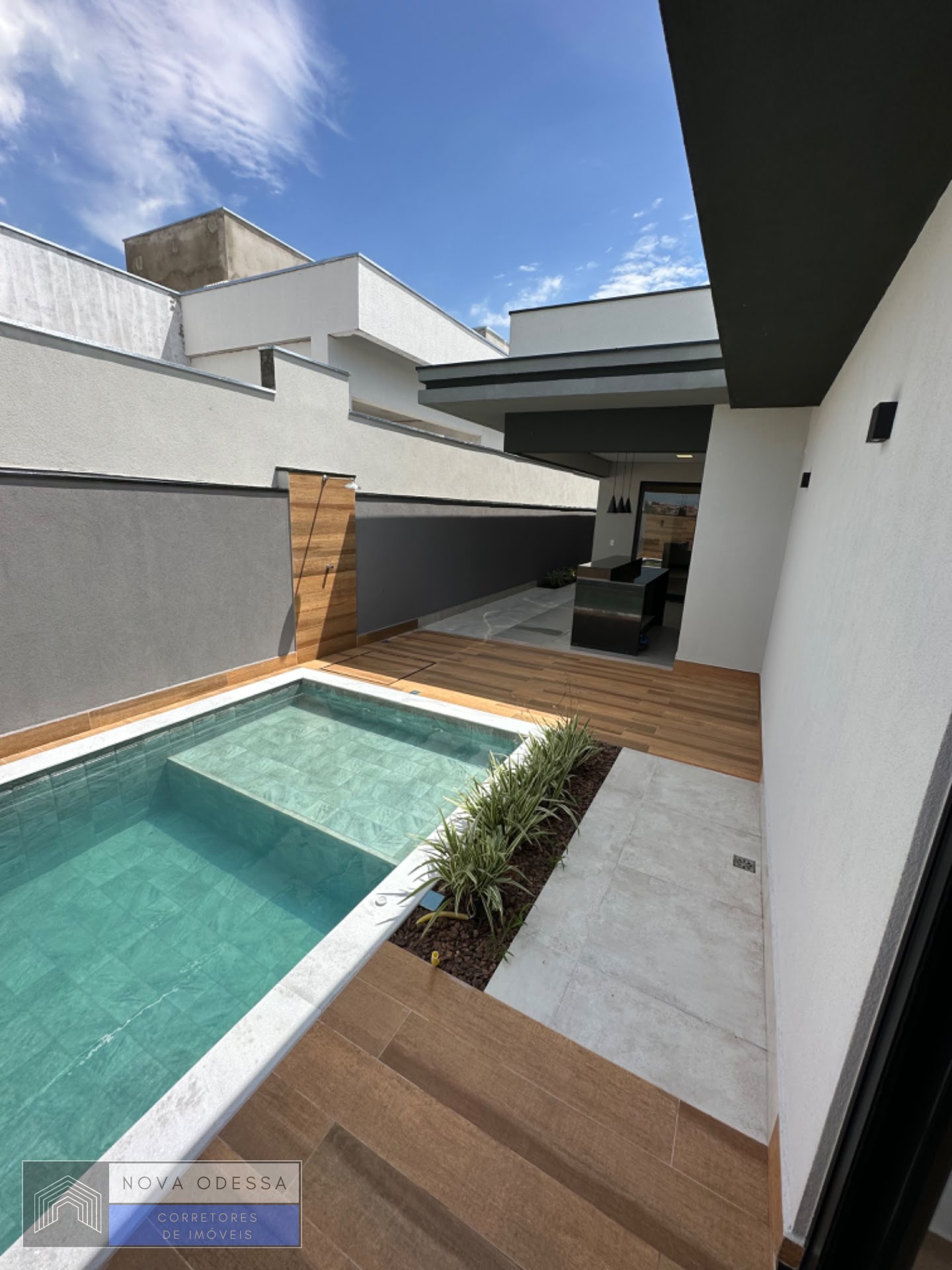 Casa à venda com 3 quartos, 1 suíte, 4 vagas e 185m² no Engenho Velho II, Nova Odessa (SP) — foto 25 de 26