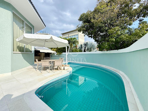 Casa à venda condomínio Jardim Nova Barra