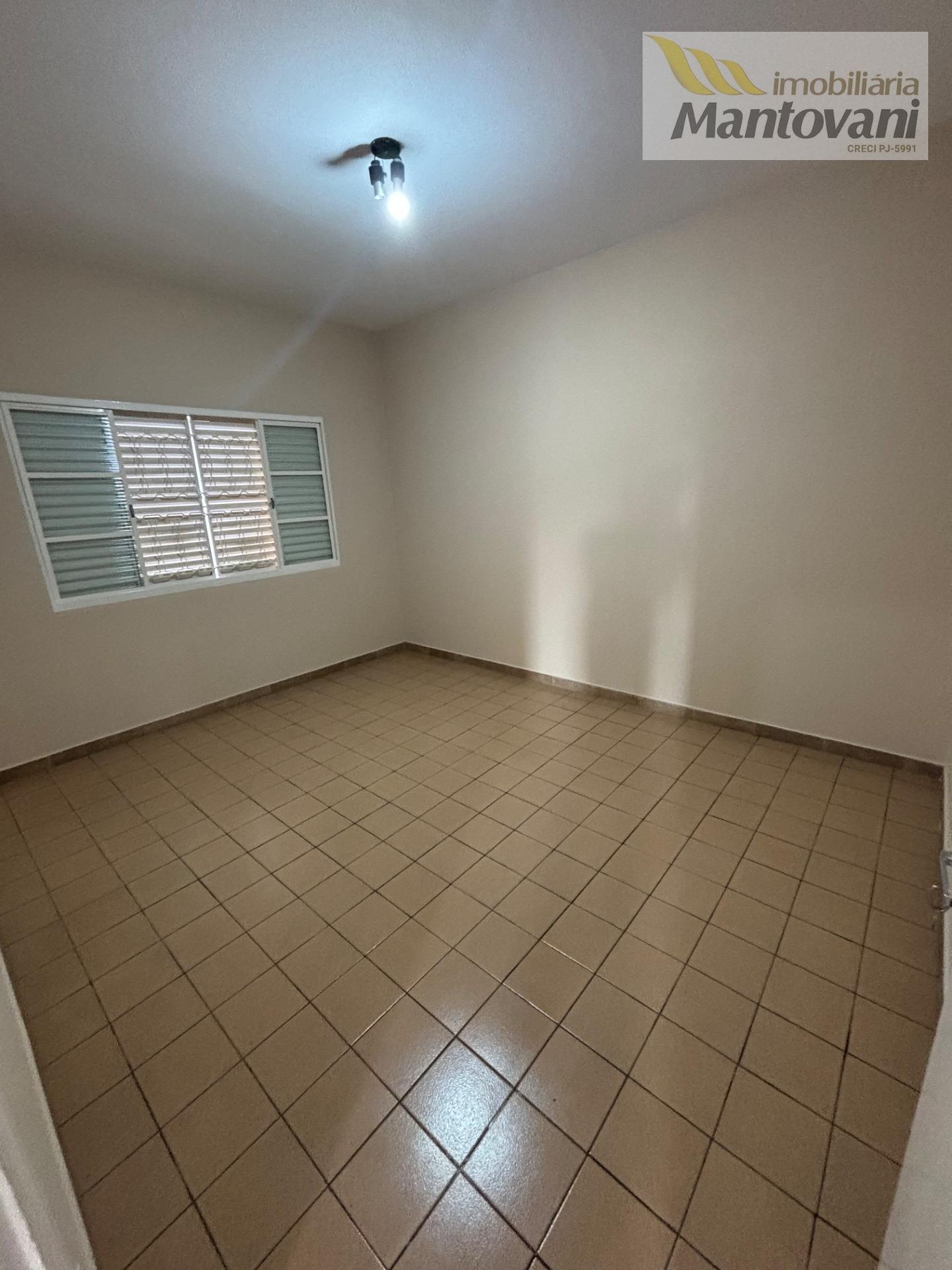 Casa à venda com 4 quartos, 1 suíte, 2 vagas e 245m² no Jardim São Paulo, Tatuí (SP) — foto 17 de 18