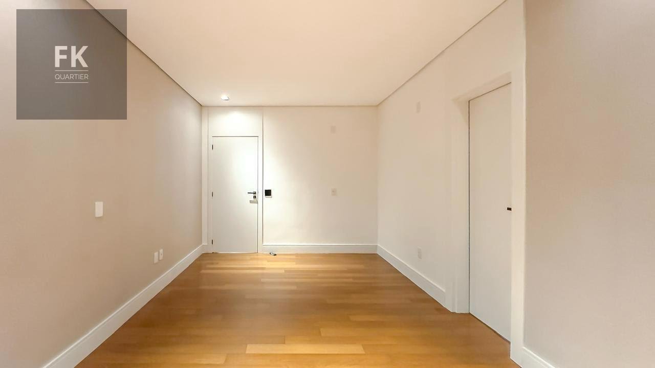 Casa à venda com 4 quartos, 4 suítes, 6 vagas e 610m² no Residencial Burle Marx, Santana de Parnaíba (SP) — foto 23 de 26