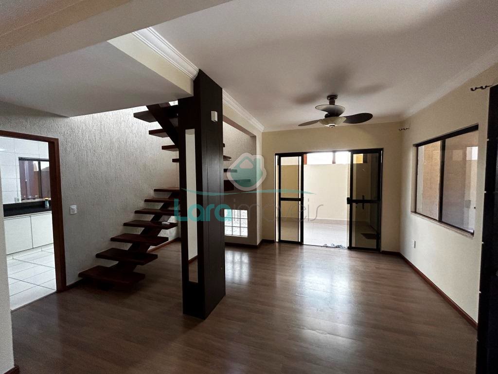 Casa à venda com 3 quartos, 1 suíte, 2 vagas e 233m² no Riviera Fluminense, Macaé (RJ) — foto 5 de 30