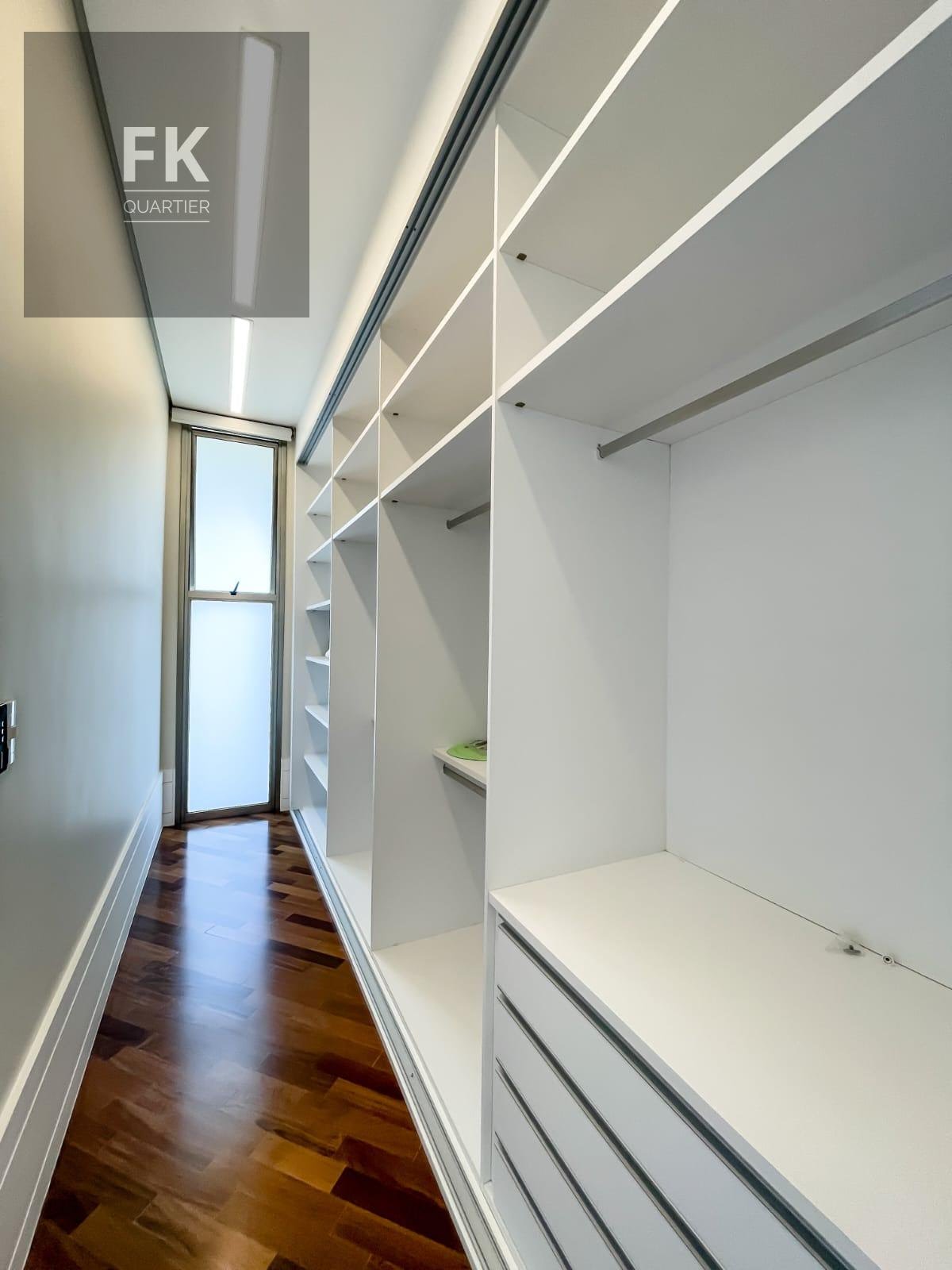 Casa à venda com 4 quartos, 4 suítes, 6 vagas e 1070m² no Residencial Morada dos Lagos, Barueri (SP) — foto 28 de 30